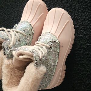 Magellan girl snow boots sz3